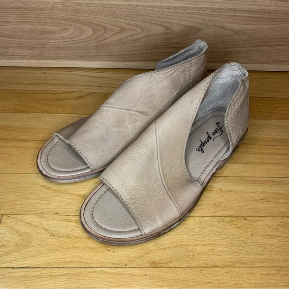 Free People Mont Blanc Asymmetrical Sandal - Size 38 - Picture 1 of 11